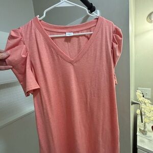 Universal Thread Coral V-Neck Short Sleeve Top
